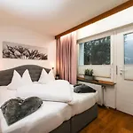 Gasthuis Gaestehaus Wildbach Mittelberg