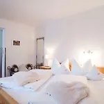 Gasthuis Gaestehaus Wildbach 3*