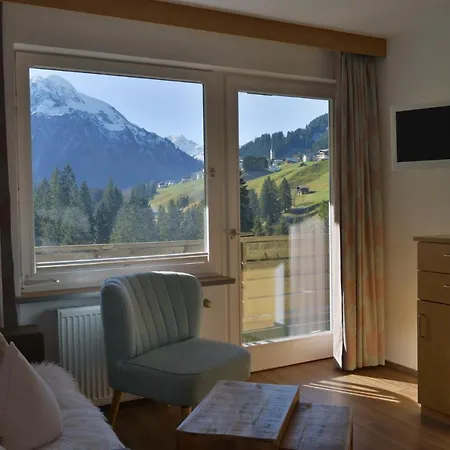 Gaestehaus Wildbach Guest house Mittelberg